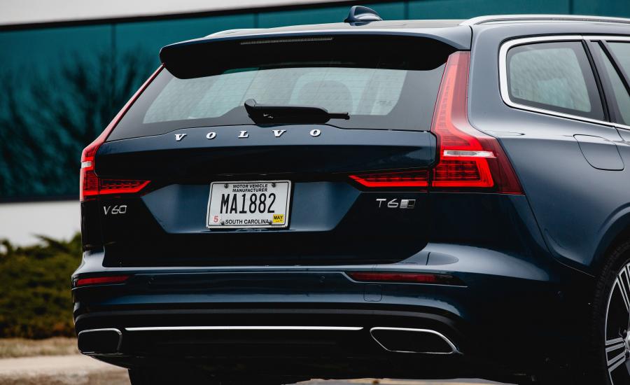 Детали экстерьера Volvo V60 T6 Inscription 2018 года  (NA) (фото 15 из 27)